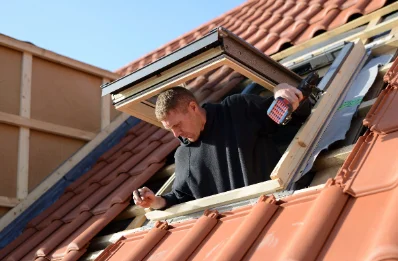 Pose de fenêtres de toit Velux au Clerjus